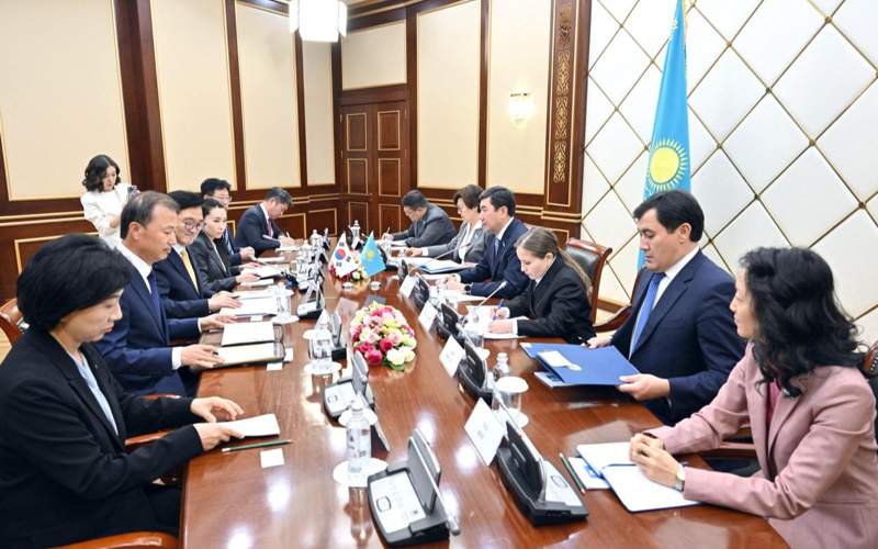 Мәжіліске Корея Парламентінің төрағасы келді