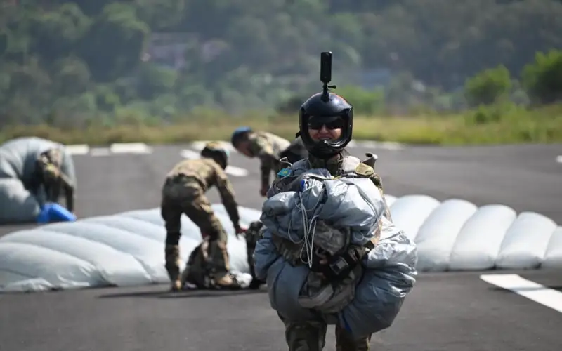 Казахстанские десантницы покорили Гималаи