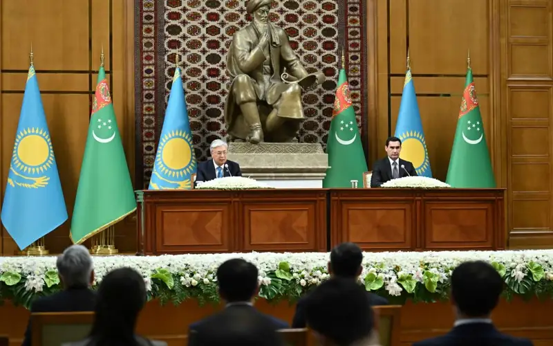 Президенты Казахстана и Туркменистана провели совместный брифинг для СМИ