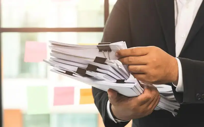 Қирғизистон амалдорларнинг ўз фаолиятига масъулиятсизлиги учун жарима солмоқчи