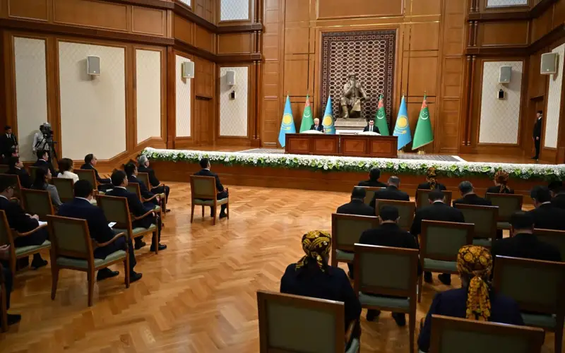 Қазақстан мен Түрікменстан президенттері БАҚ өкілдері үшін бірлескен брифинг өткізді