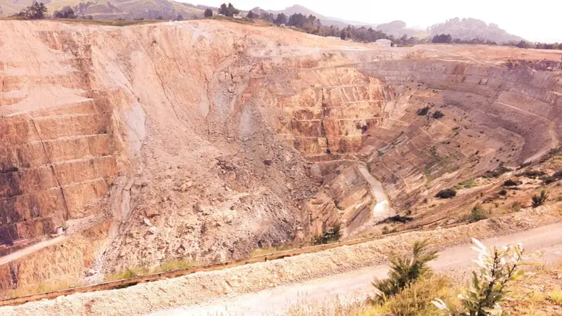 1 dead, 23 rescued from tourist gold mine in Colorado, U.S. 