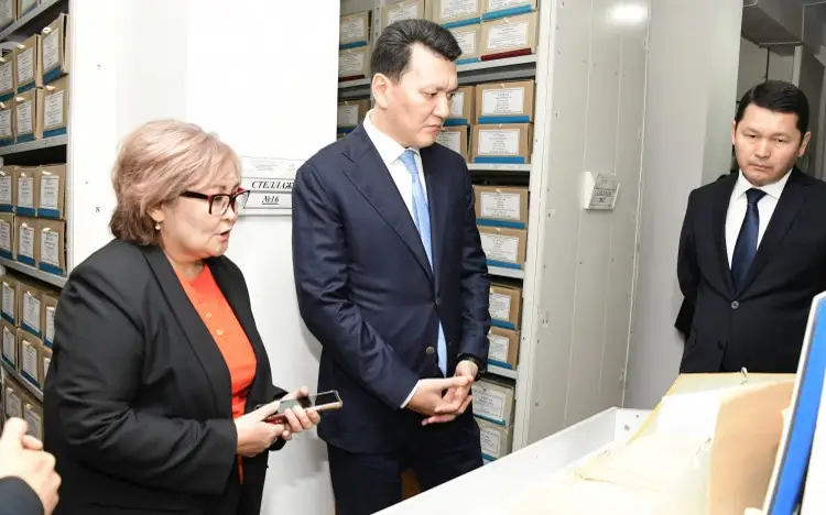 Ерлан Карин