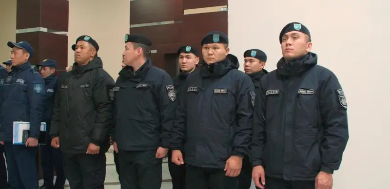 В Астане проводятся регулярные ночные рейды по выявлению несовершеннолетних