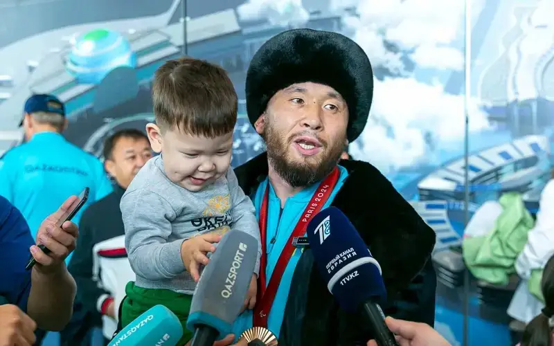 Дастан Мукашбеков 