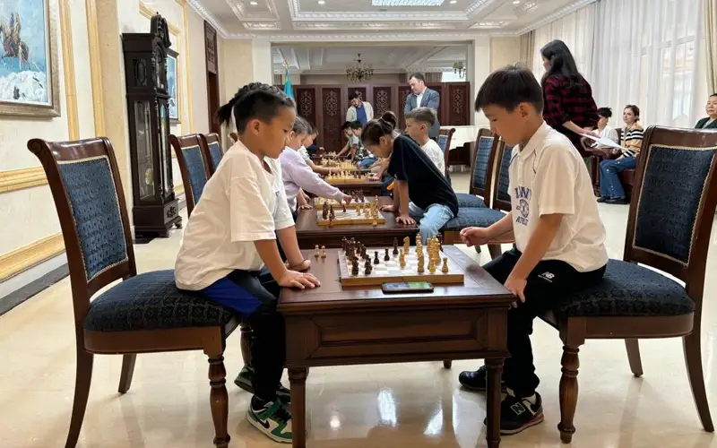 Детский шахматный турнир ко Дню Республики прошел в Пекине