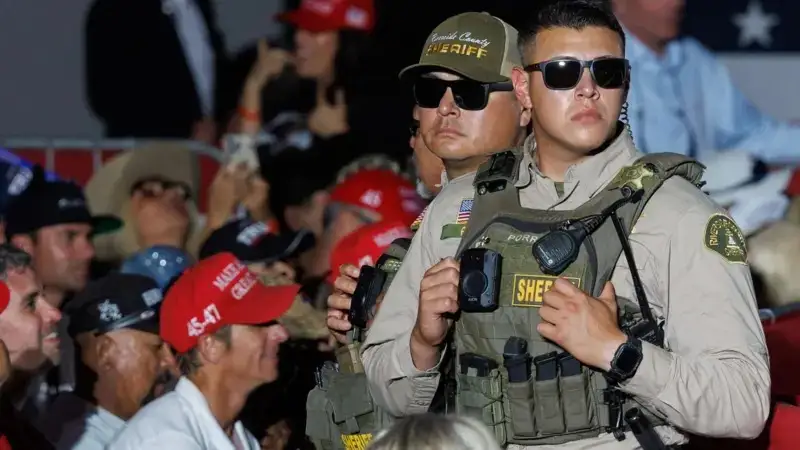 Калифорнияда қарулы адам ұсталды