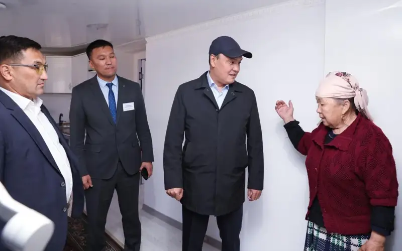 Сарысуда үш отбасы пәтер алды