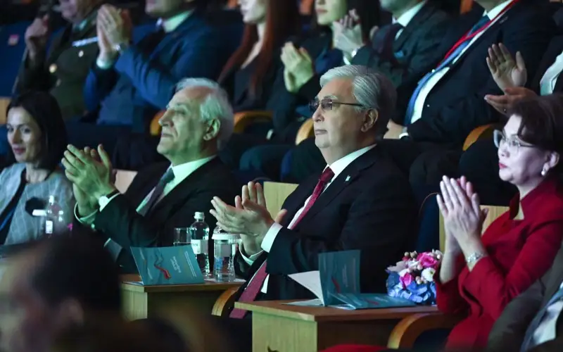 Касым-Жомарт Токаев и Ваагн Хачатурян приняли участие в церемонии открытия Дней культуры Армении в Казахстане