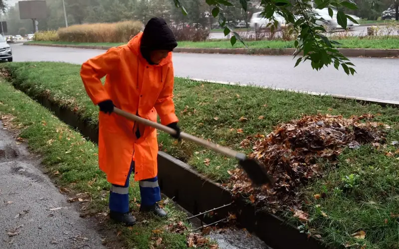 Almatynyń kommýnaldyq qyzmetteri kúsheıtilgen rejımge kóshti