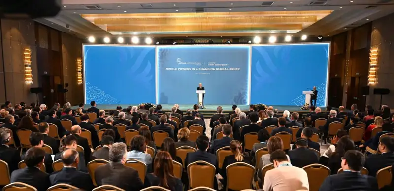 Мемлекет басшысы Astana Think Tank форумының пленарлық отырысына қатысуда