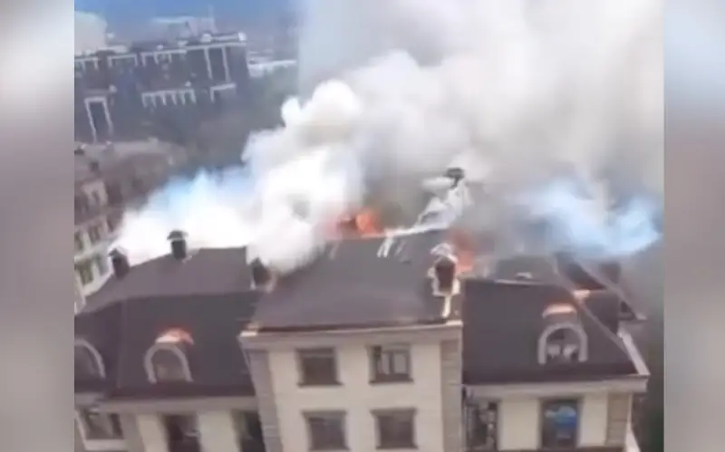 Сильный пожар произошел в Алматы 