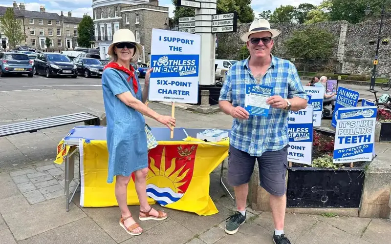 Англияда беморлар ўз тишларини ўзлари олишга мажбур бўлмоқда