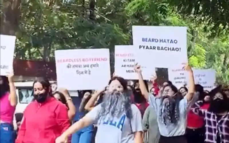 Ҳиндистонда аёллар соқолли эркакларга қарши намойишга чиқди