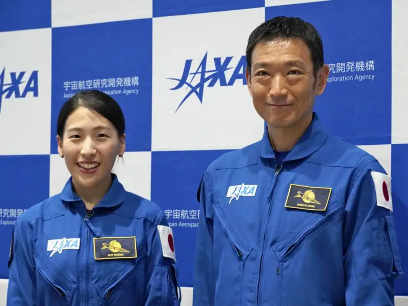 Japan's space agency officially approves 2 astronauts after training