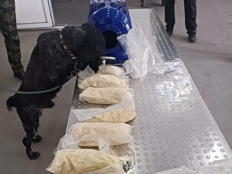 Ўзбекистонда “ҳаво компрессори” ичига яширилган “Мефедрон” синтетик гиёҳвандлик воситаси фош этилди