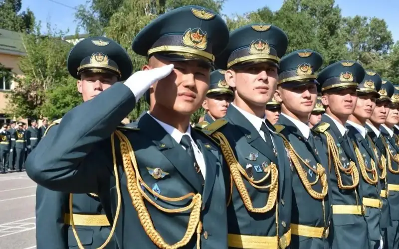 Қозоғистон Мудофаа вазирлиги ОТМларда бепул ўқиш учун грантга эга бўлган ҳарбий хизматчилар рўйхатини эълон қилди