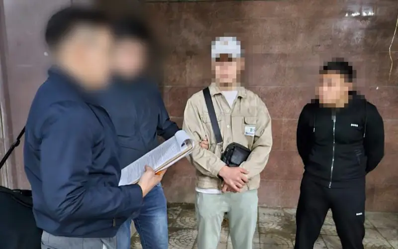 Shymkentte sıntetıkalyq esirtki óndiretin jasyryn zerthana joıyldy