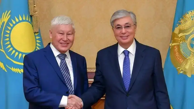 Впервые звание «Қазақстанның Еңбек Ері» присвоено ученому-математику