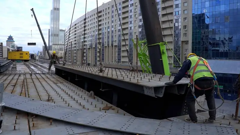 stroıtelstvo LRT v Astane 