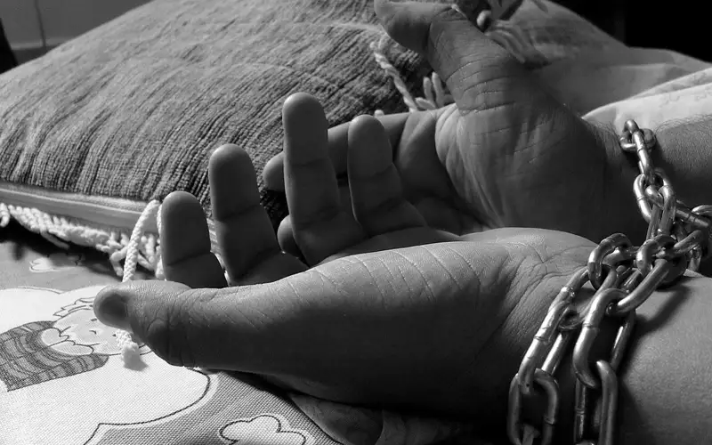 насилие рабство