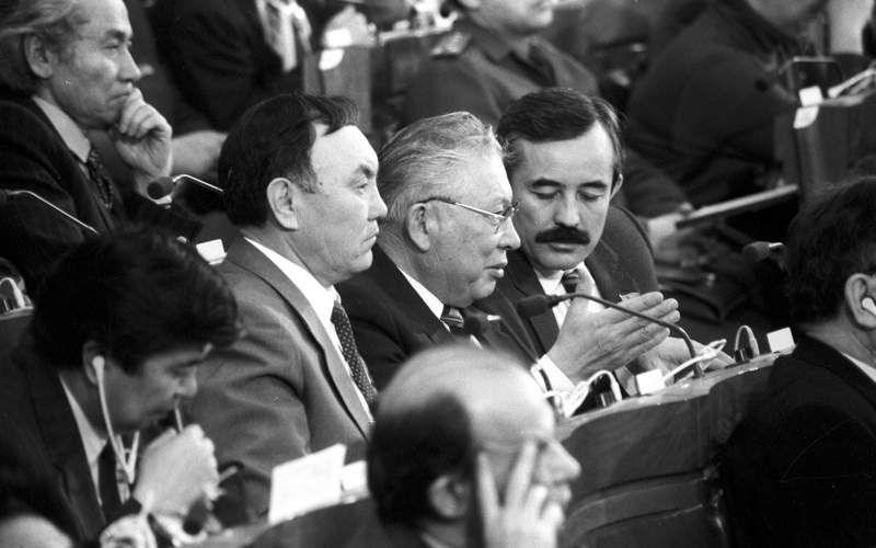 Заседание Верховного Совета КазССР 1990 год