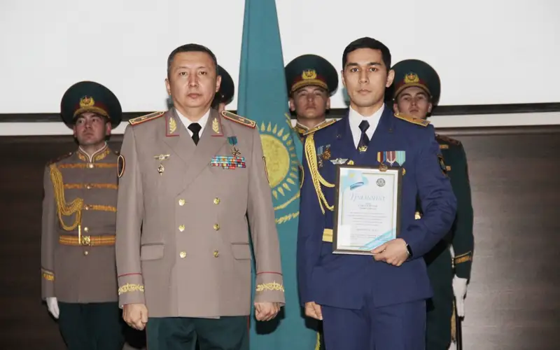 200 гвардейцев получили награды в честь Дня Республики