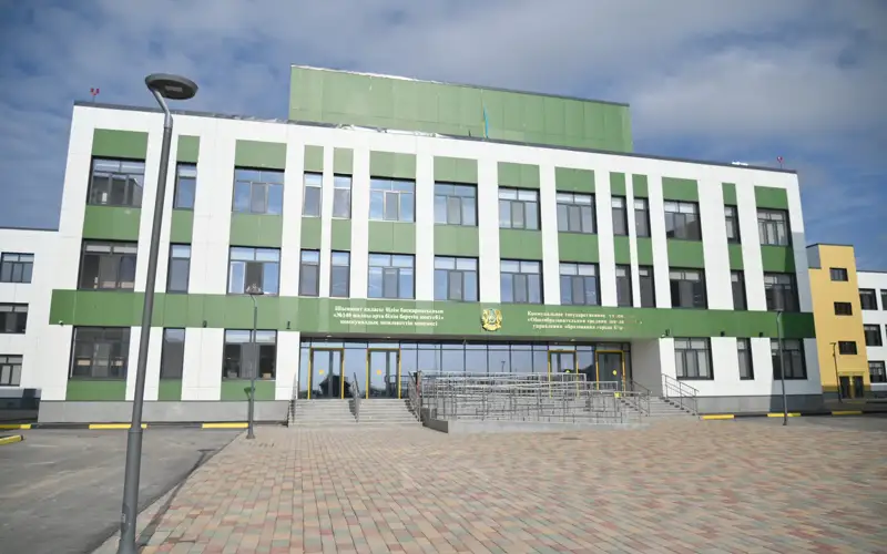 Две комфортные школы открыли в Шымкенте накануне Дня Республики