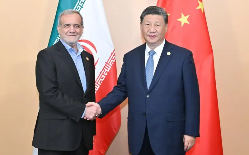 Президент Ирана Масуд Пезешкиан и Председатель КНР Си Цзиньпин 