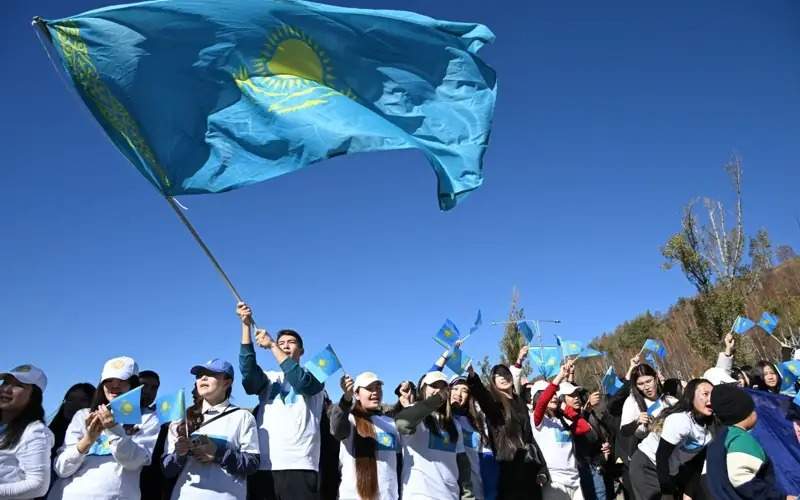 Kazakhstan's Flag raised at Medeu ice rink in Almaty in honor of Republic Day