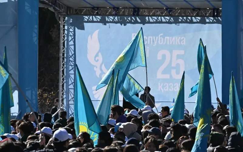 Kazakhstan's Flag raised at Medeu ice rink in Almaty in honor of Republic Day