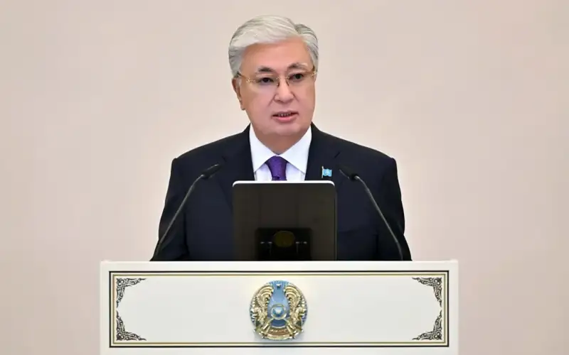 共和国日：托卡耶夫总统呼吁全民共建公正哈萨克斯坦