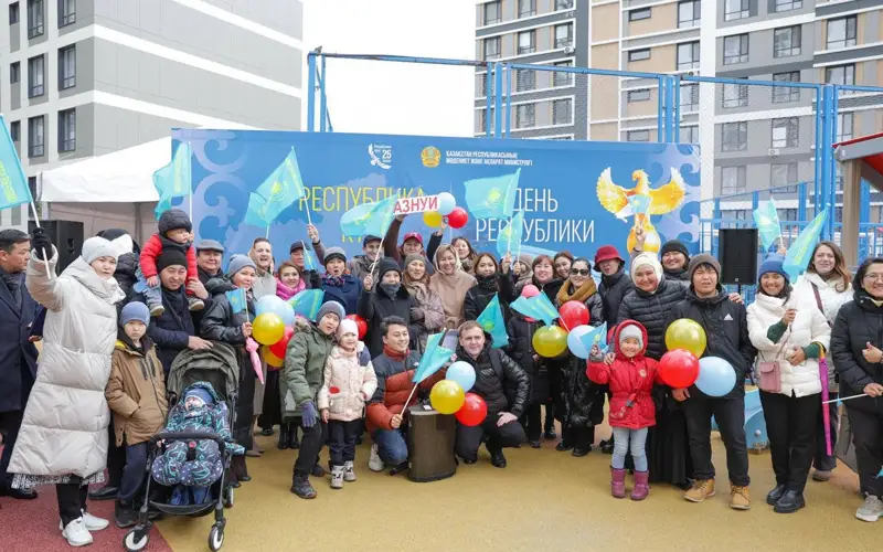 Сертификаты на квартиры вручили работникам культуры в Астане