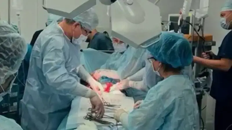 Чимкентда шифокорлар юраги тўхтаб қолган ҳомиладор аёлни қутқариб қолишди