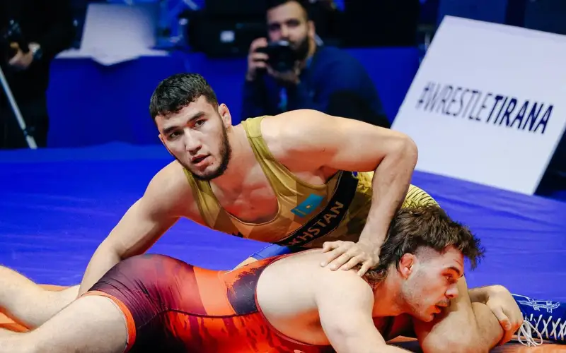 Ризабек Айтмұқан әлем чемпионатын сәтті бастады