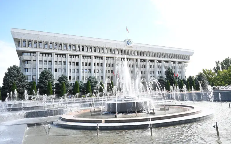 Требования к председателям и депутатам городских кенешей предлагают повысить в Кыргызстане