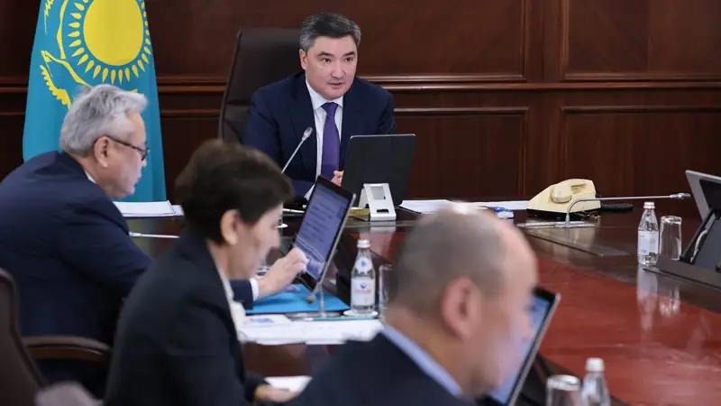 Олжас Бектенов 