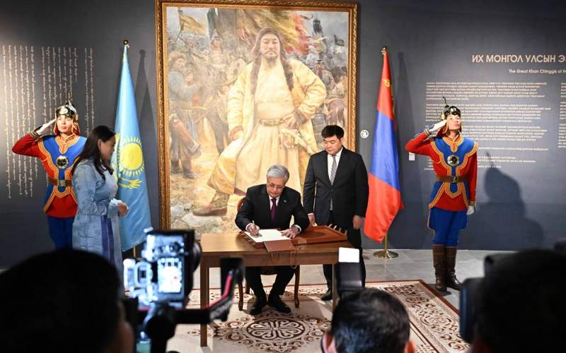 Касым-Жомарт Токаев посетил Национальный музей Чингисхана Касым-Жомарт Токаев посетил Национальный музей Чингисхана