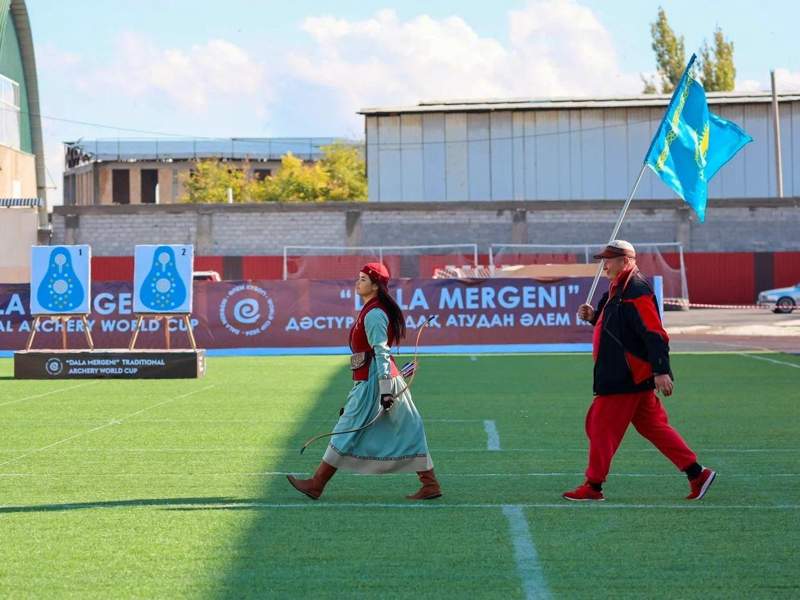 Чемпионка мира по традиционной стрельбе из лука Ажар Рахметкызы