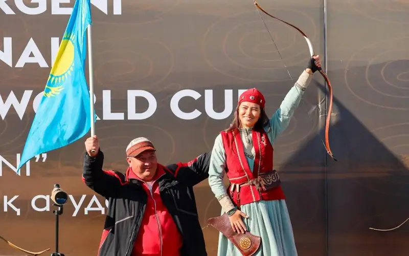 Чемпионка мира по традиционной стрельбе из лука Ажар Рахметкызы