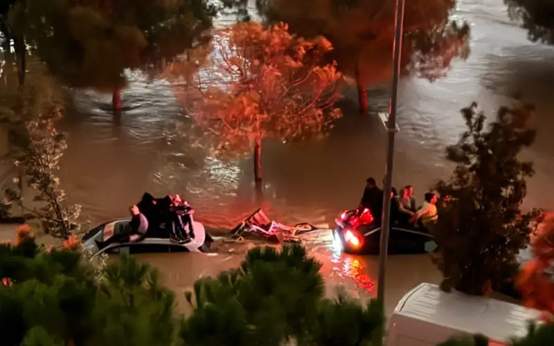 Экстремальная погода в Испании: есть жертвы