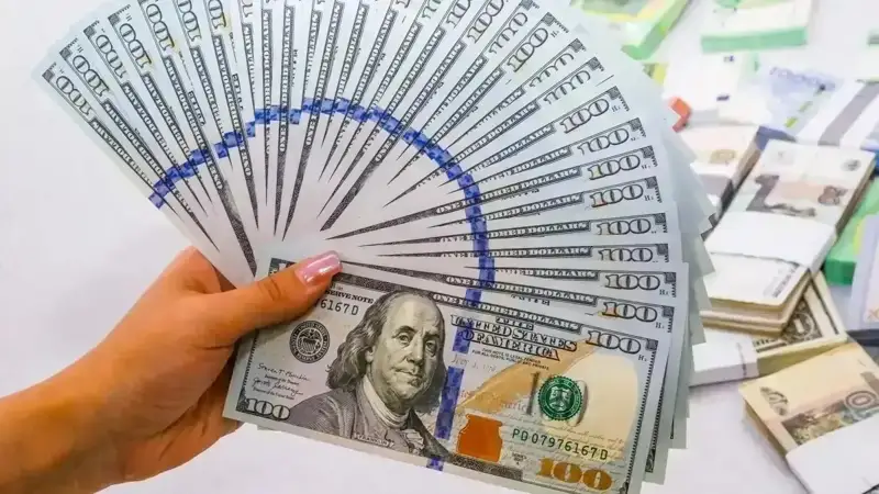 KASEда доллар 2,90 тенгега арзонлашди