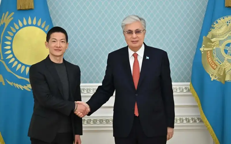 President Tokayev meets G42 CEO Peng Xiao