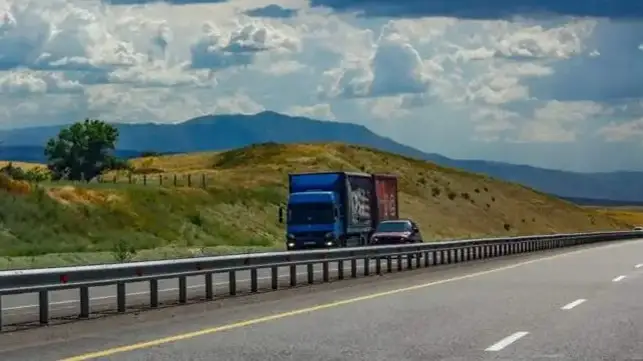 грузоперевозки, фура