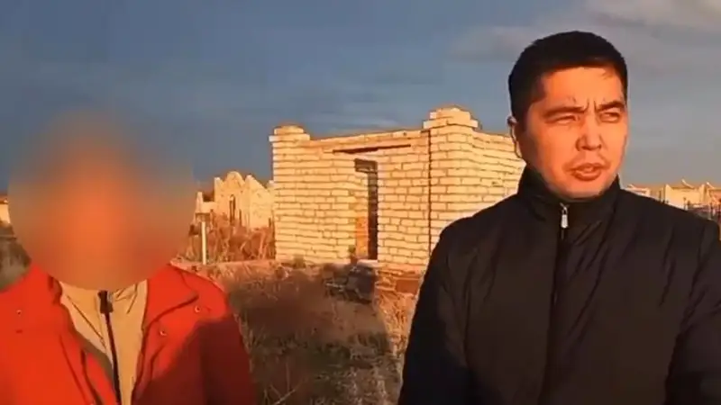 Jambyl oblysynda zırat qorshaýyn urlap jatqan eki adam ustaldy