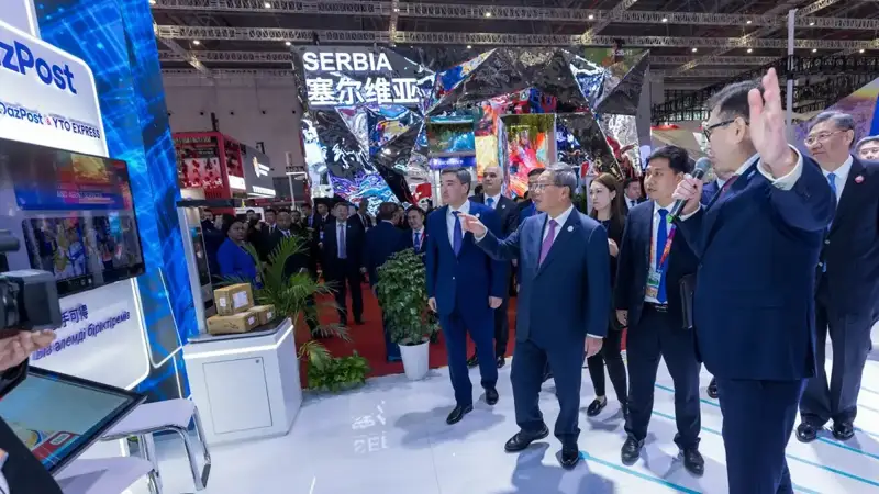 Kazakh PM participates in opening of VII International Import Expo in Shanghai