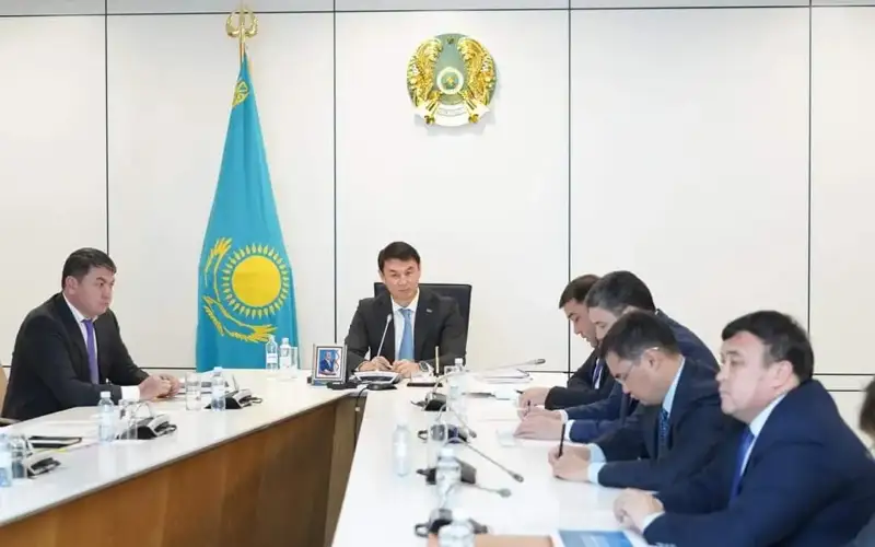 Туркистон вилояти ҳокими Дархан Сатибалди 