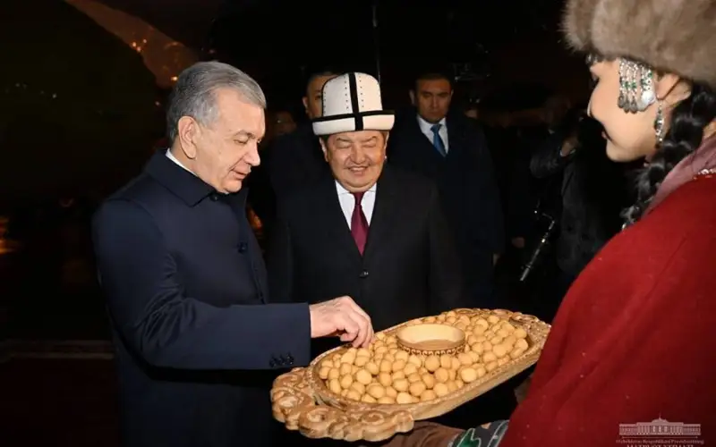 Шавкат Мирзиёев Бишкекка борди 