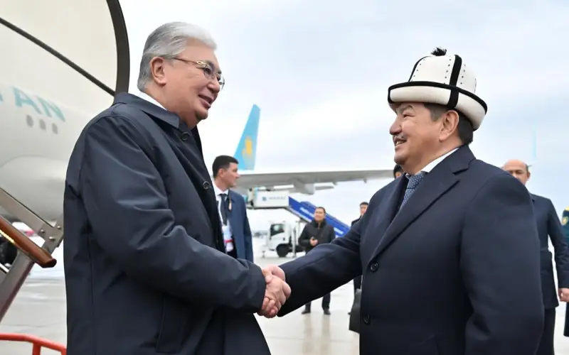 Касым-Жомарт Токаев прибыл в Бишкек для участия в саммите ОТГ