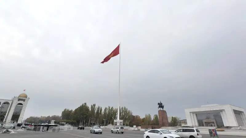 President Tokayev arrives in Bishkek for OTS Summit